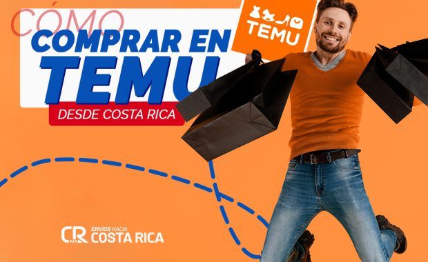 hombre joven con franela color naranja con bolsas de compra en la mano saltanto alegre